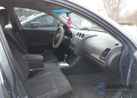 2010 Nissan Altima 2.5 S z USA, uszkodzony, nr VIN 1N4AL2AP3AC181765